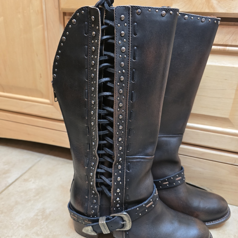 Freebird distressed black Contour boots. Side lacing with buckle accent - Picture 2 of 9